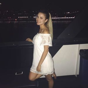 Meet your Posher, Rebecca